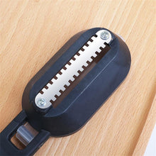 Load image into Gallery viewer, 2 in 1 Plastic Fishing Scale Brush Built-in Fish cutter - Etrendpro
