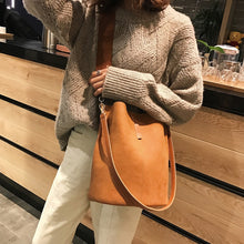 Load image into Gallery viewer, Women large capacity PU Leather Bucket Shoulder Bag....

