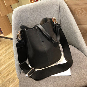 Women large capacity PU Leather Bucket Shoulder Bag....